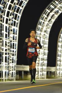BIB: 43050
                            <button type="button" onclick="openModal(19787985)" class="btn btn-primary btn-sm float-right btn-popup" data-toggle="modal" data-target=".modal-high-quality">
                        <i class="fas fa-shopping-cart"></i> Add to Cart
                    </button>
                                            <button type="button" onclick="isThisMe(19787985, true)" class="btn btn-success btn-sm float-right btn-popup btn-isme hidden" data-toggle="tooltip" data-placement="bottom" title="นี่คือรูปของคุณใช่ไหม คลิกที่นี่เพื่อเอาเข้าอัลบั้ม">
                        <i class="fas fa-plus"></i> Add to album
                    </button>
                    <button type="button" onclick="isThisMe(19787985, false)" class="btn btn-warning btn-sm float-right btn-popup btn-isnotme hidden">
                        <i class="fas fa-ban"></i> Remove from album
                    </button>